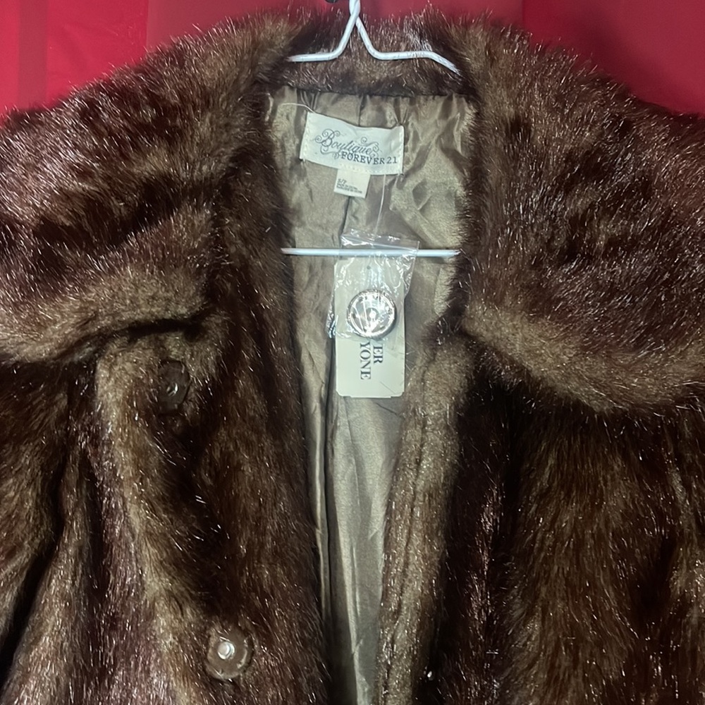 Faux fur Jacket New - Picture 2 of 5